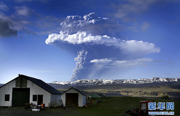 高清图:冰岛格里姆火山开始喷发